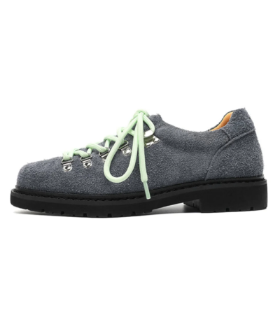 Scarpe Derby Dolevio in camoscio grigio con lacci verde chiaro e suola in gomma antiscivolo